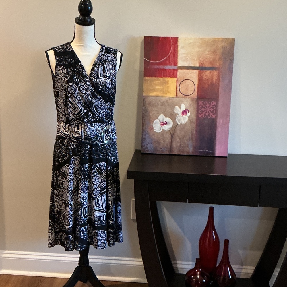 Sleeveless Black & White Printed Midi Wrap Dress